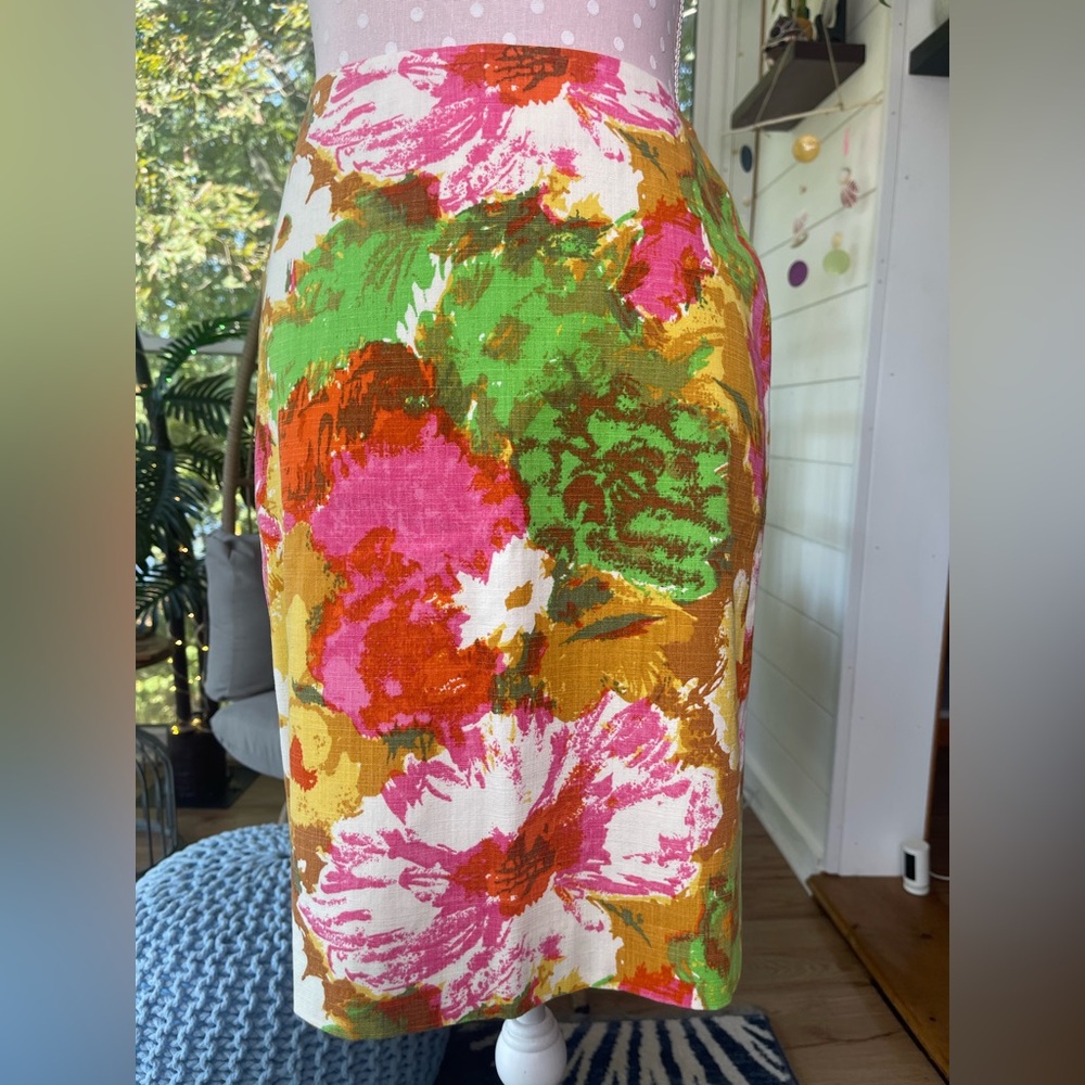 Talbots Vibrant Fall Floral Pencil Skirt Size 2P